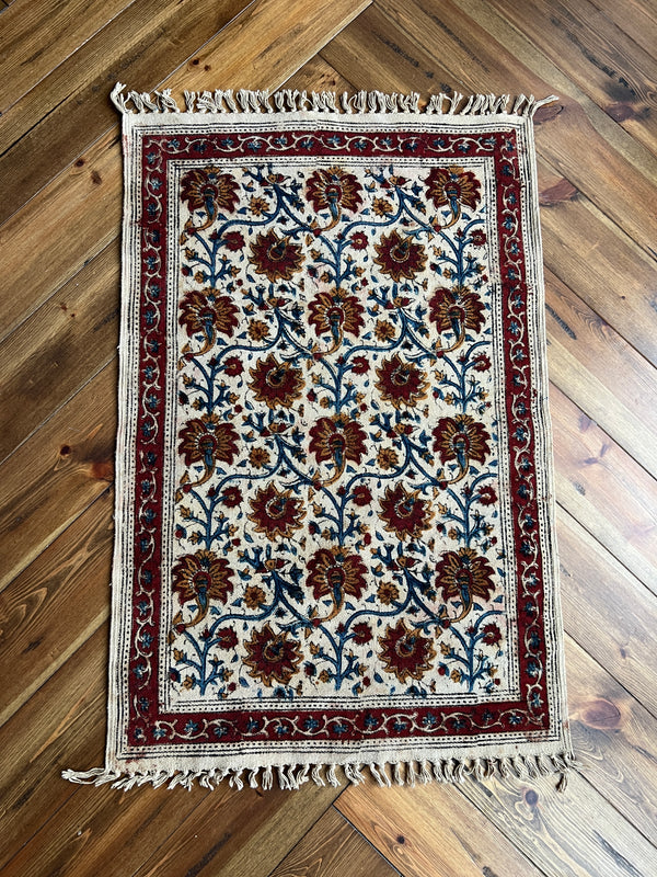 Suma Rug | 2’ x 3’ - Studio Kahaani
