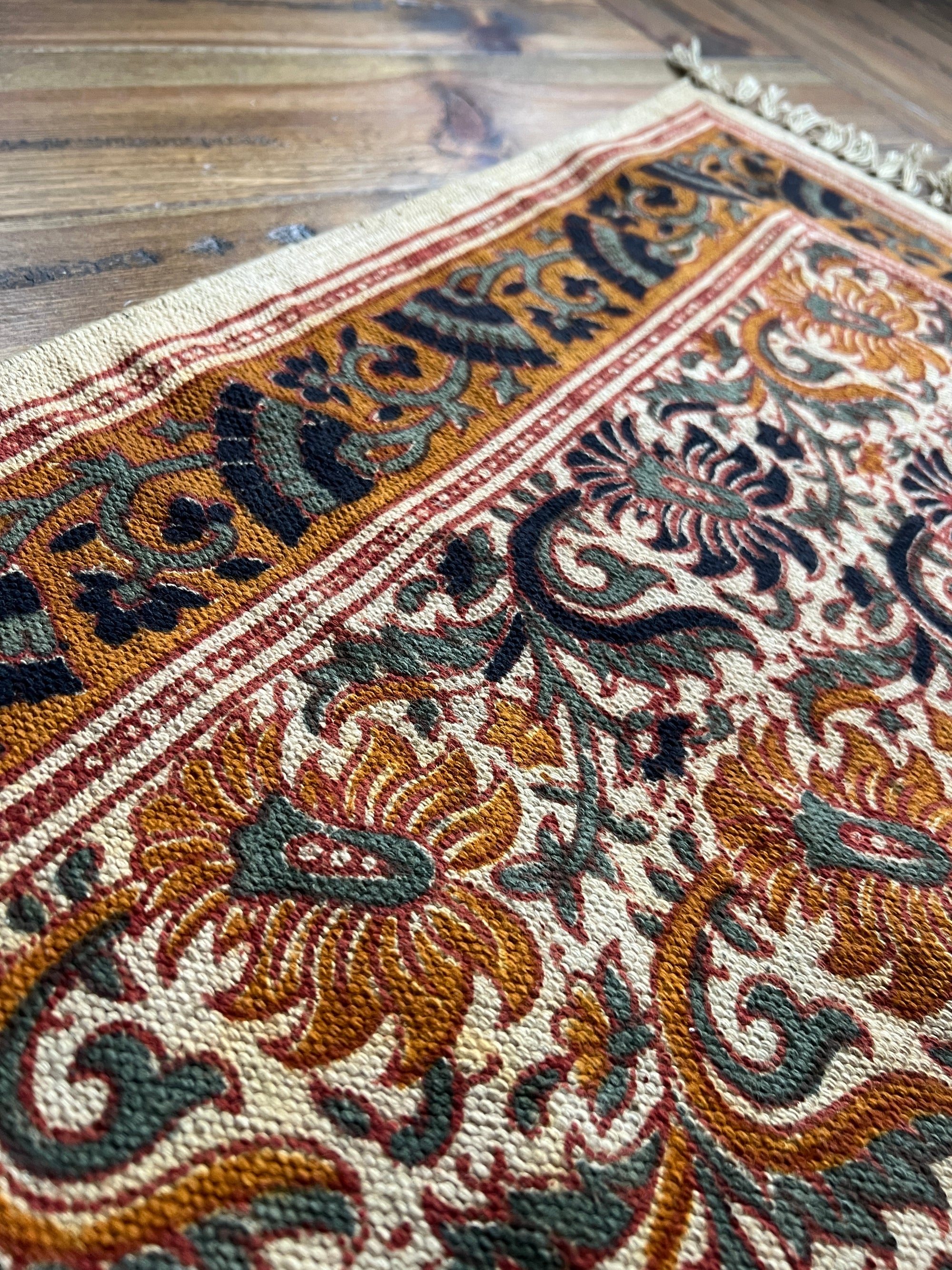 Veena Rug | 4’ x 6’